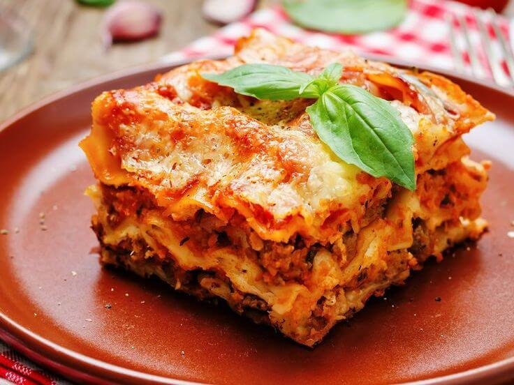 Classic Lasagna Recipe main img