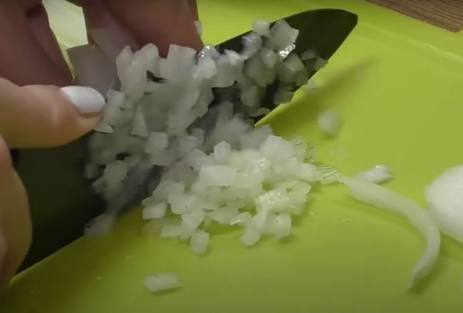 Vinaigrette Salad recipe cut onion