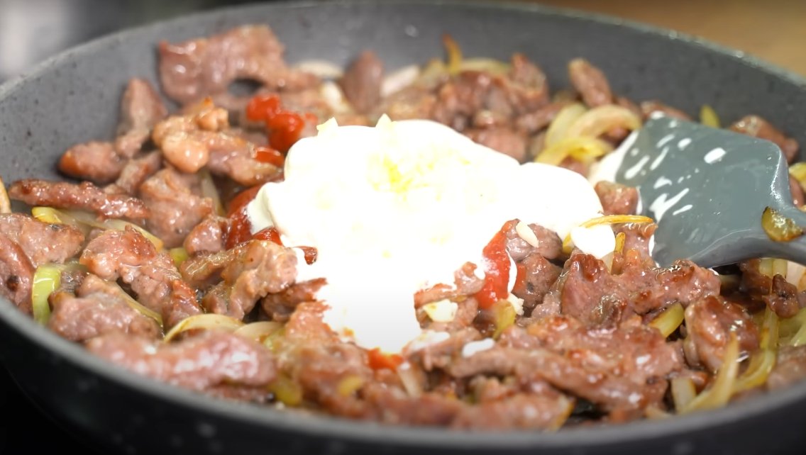 beefstroganoff recipe add tomato and cream