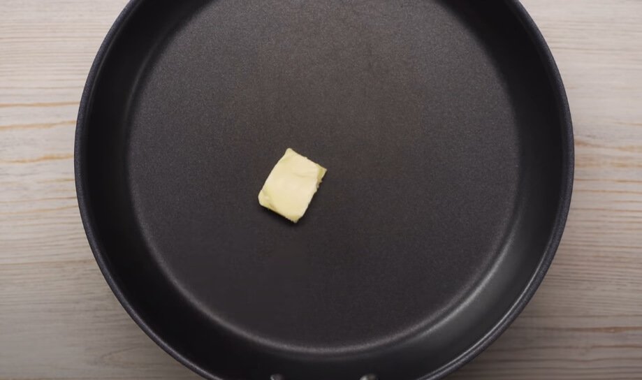 French Toast recipe add butter on skillet