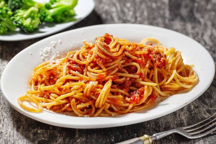 Spaghetti Bolognese recipe main photo