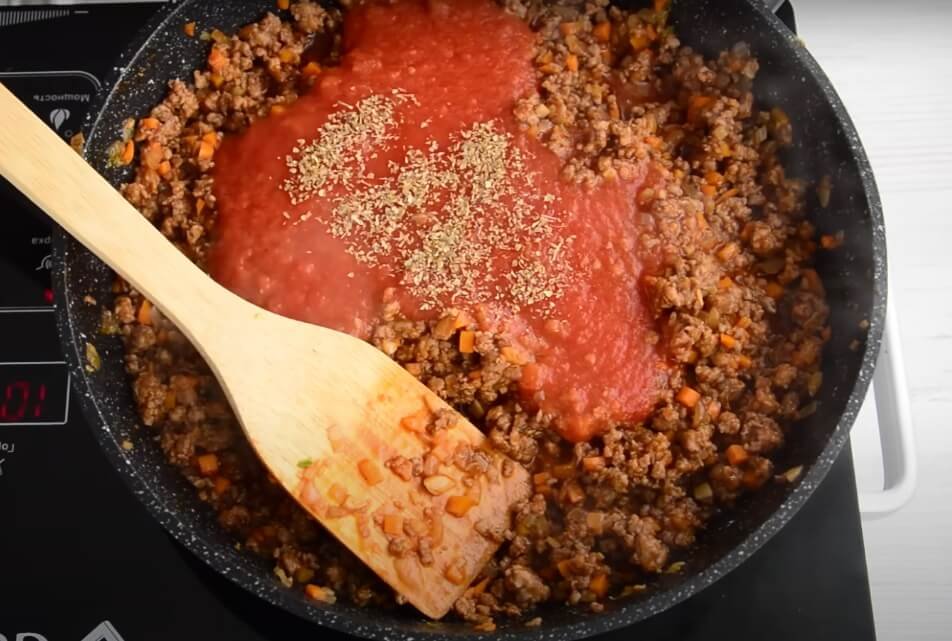 Spaghetti Bolognese recipe add pasta