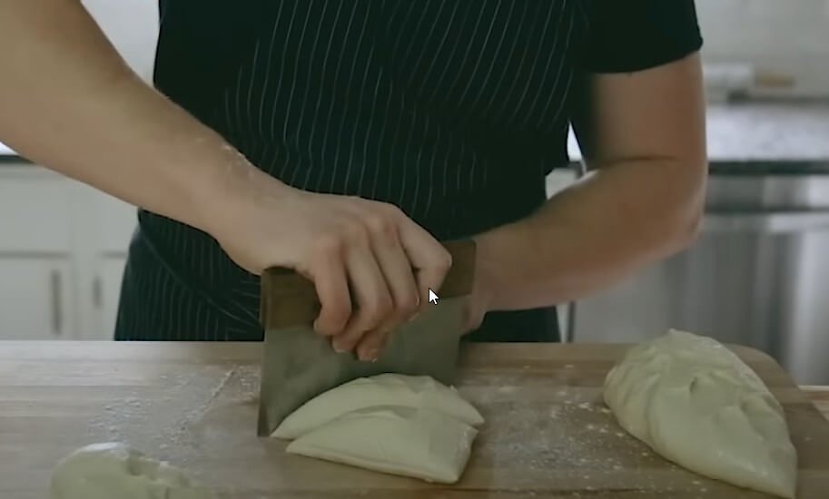 Bagels with cream cheese divide 8 portions
